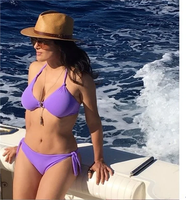 Salma Hayek yürek hoplattı!