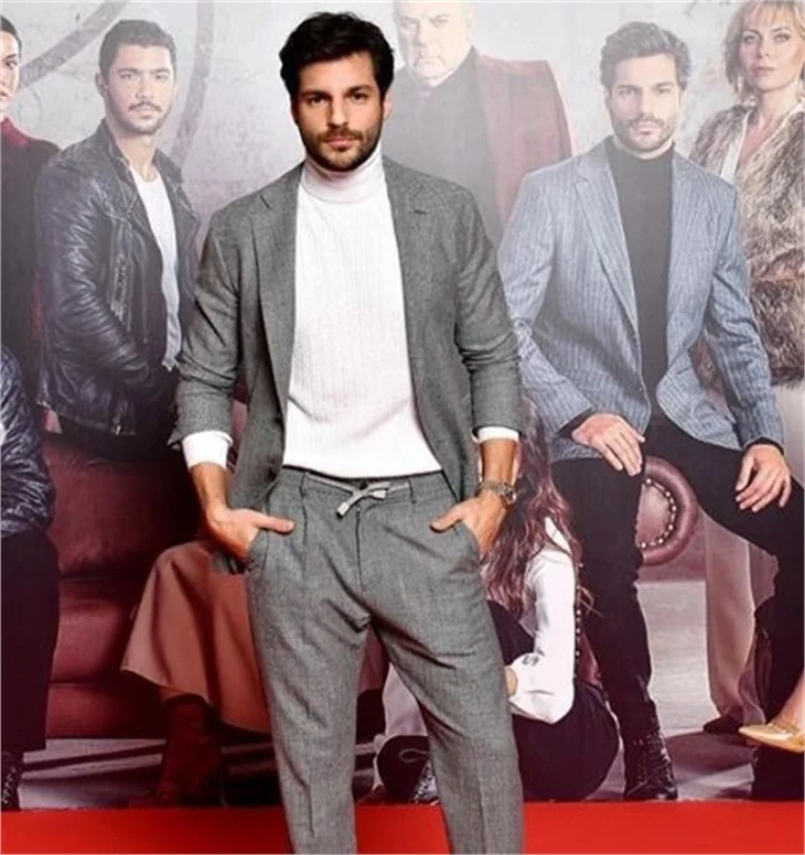 Halka'ya Hande Erçel'siz gala!