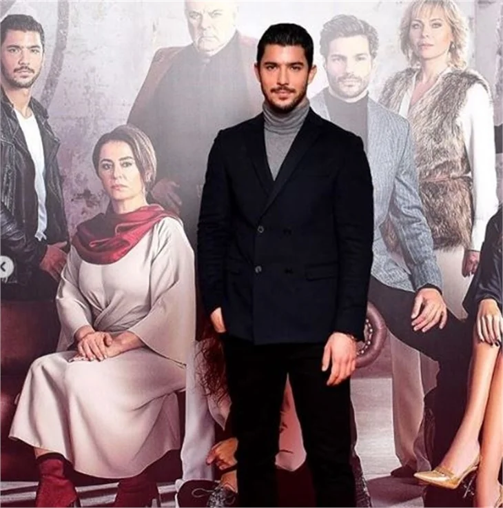 Halka'ya Hande Erçel'siz gala!