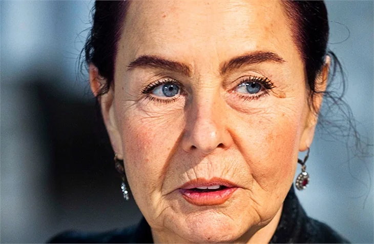 Fatma Girik hastaneye kaldırıldı!