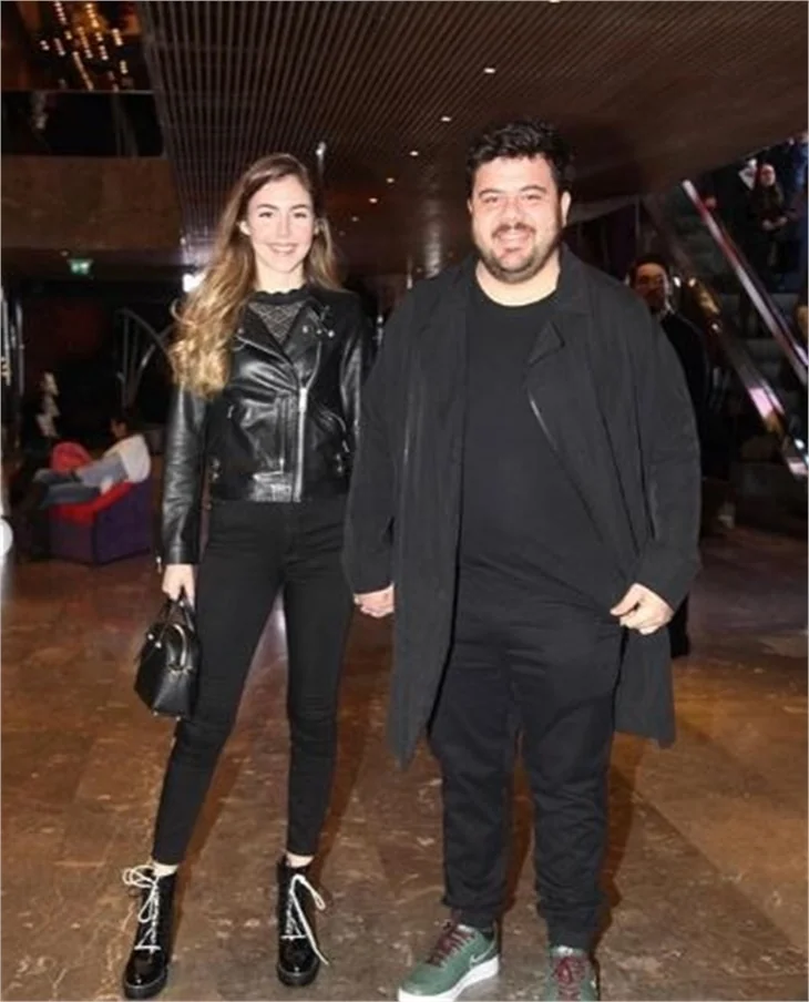 Alice Müzikali'ne ünlü isimler akın etti!