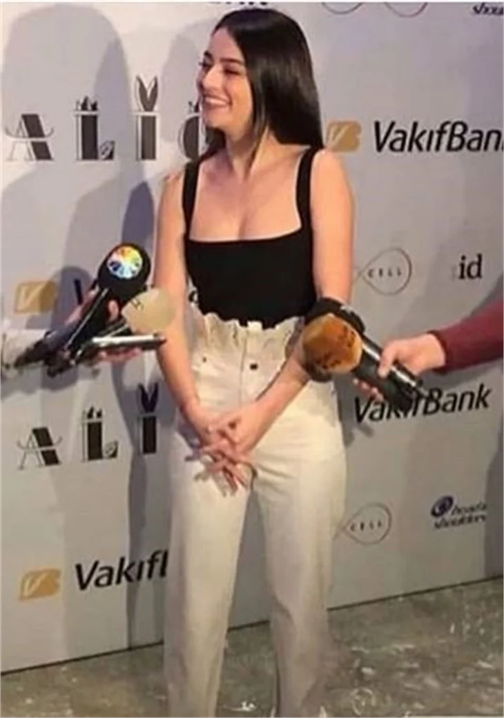 Alice Müzikali'ne ünlü isimler akın etti!