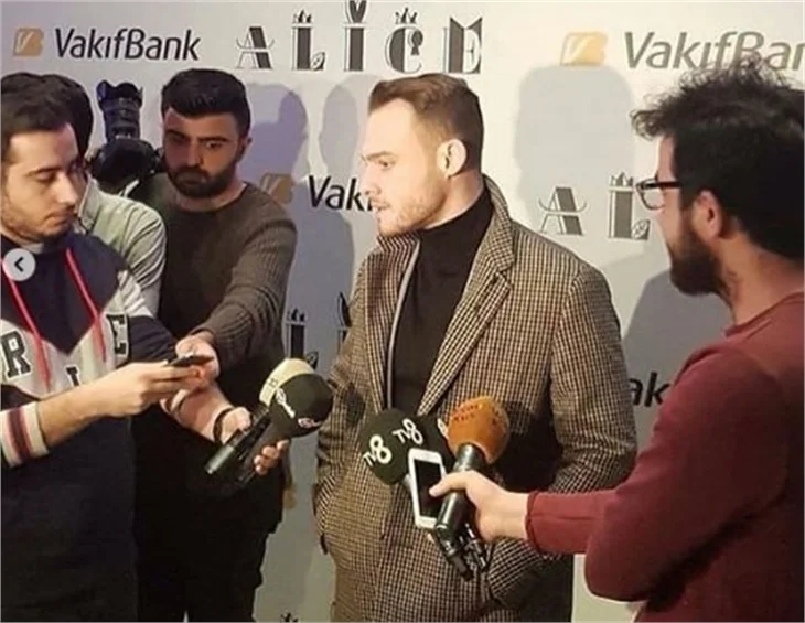 Alice Müzikali'ne ünlü isimler akın etti!