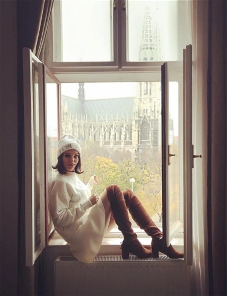 Tuvana Türkay, Londra'nın yerlisi oldu!