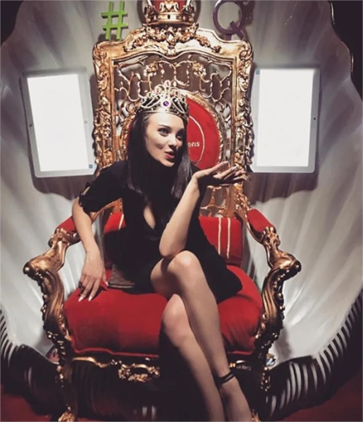 Tuvana Türkay, Londra'nın yerlisi oldu!