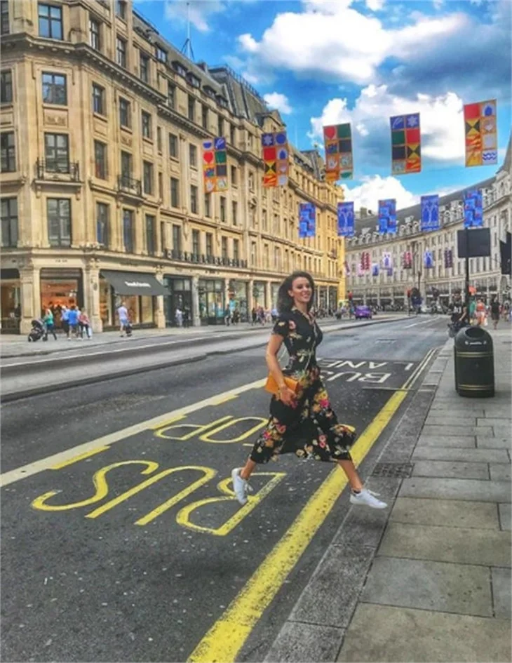Tuvana Türkay, Londra'nın yerlisi oldu!
