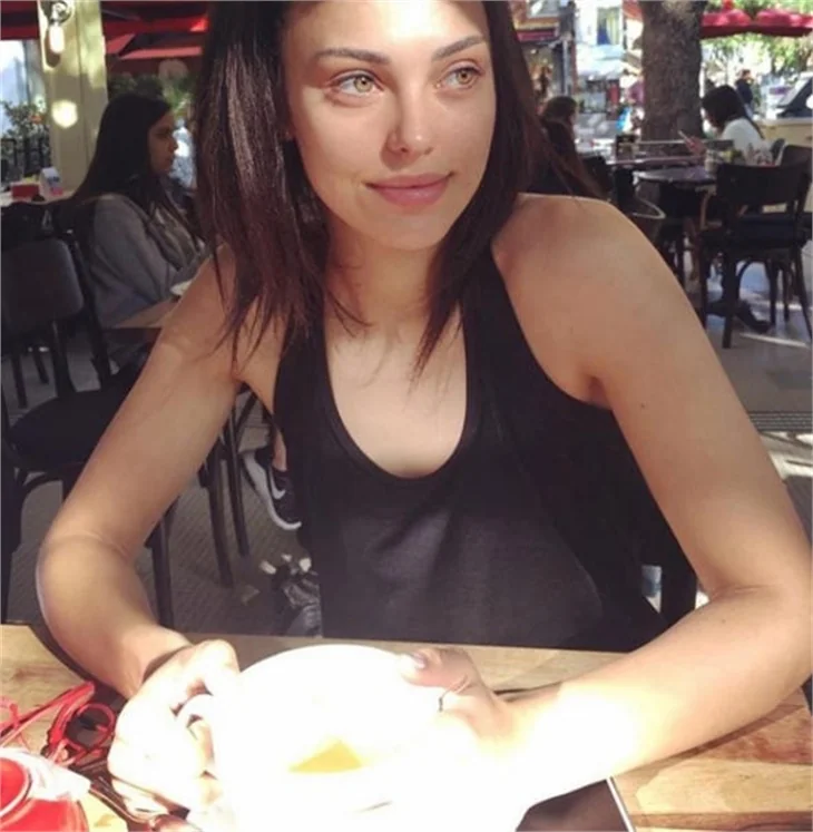 Tuvana Türkay, Londra'nın yerlisi oldu!