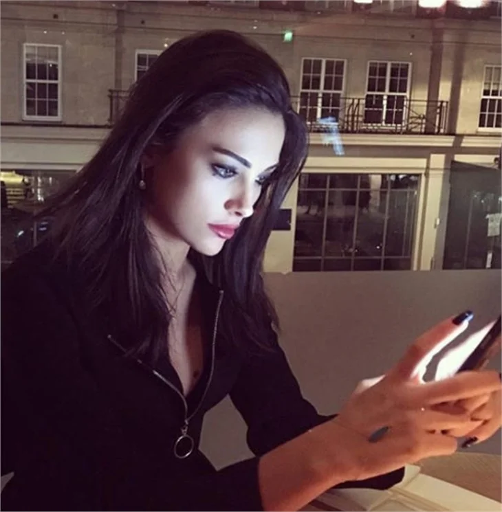 Tuvana Türkay, Londra'nın yerlisi oldu!