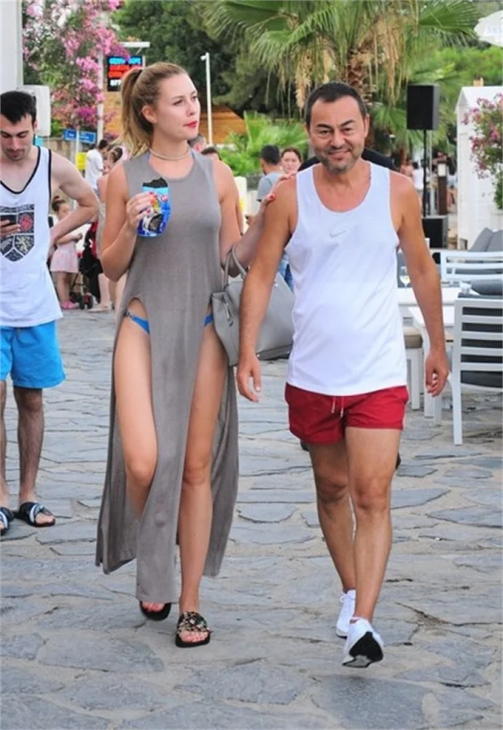 Chloe Loughnan: Yurtdışında kimse “Haydi, kocana çocuk ver” demez