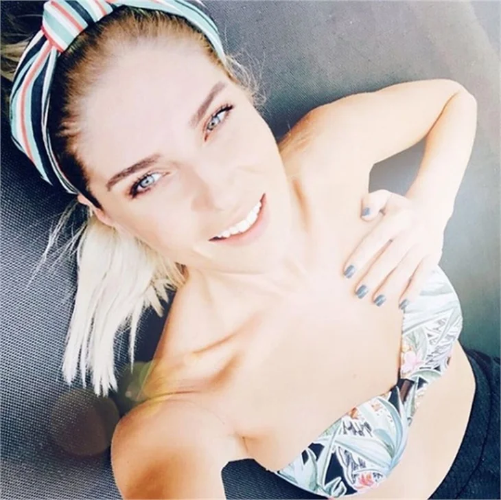 Melis Sütşurup bıçak altına yattı!