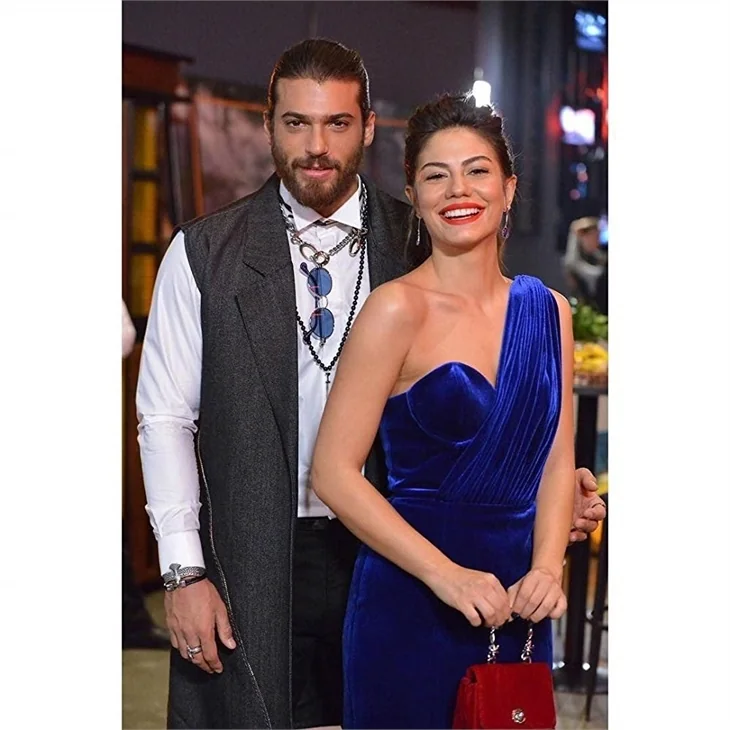 Can Yaman seti birbirine kattı mı? Demet Özdemir'den açıklama!