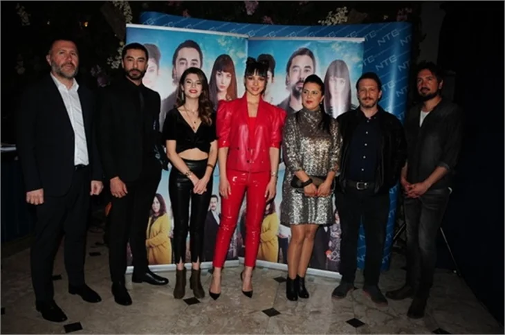 Damla Colbay ilgi odağı oldu!