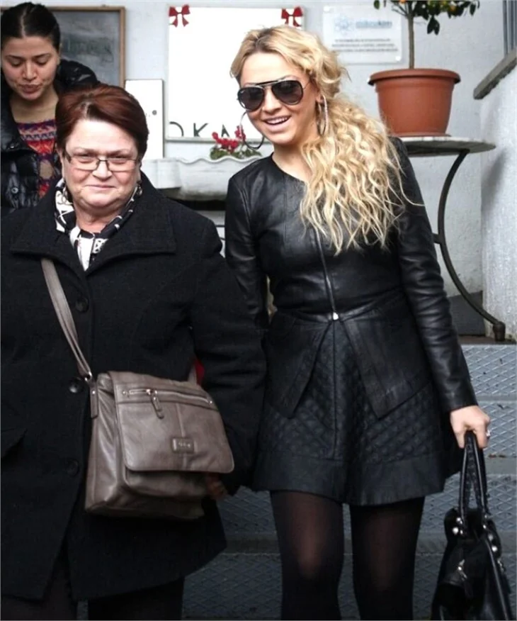 Hadise'den annesine 750 bin liralık jest!