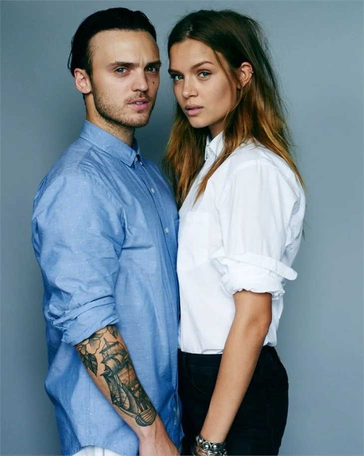 Josephine Skriver düğün hazırlıklarını tamamladı!