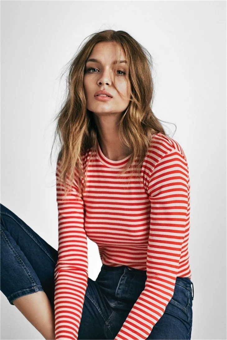Josephine Skriver düğün hazırlıklarını tamamladı!