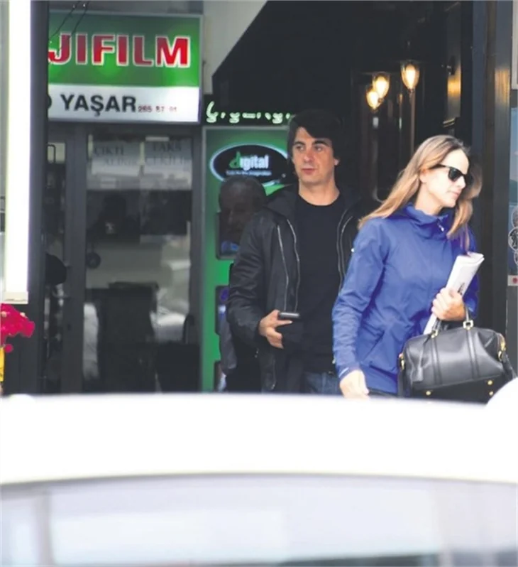 İbrahim Kutluay Demet Şener'e nispet mi yapıyor?