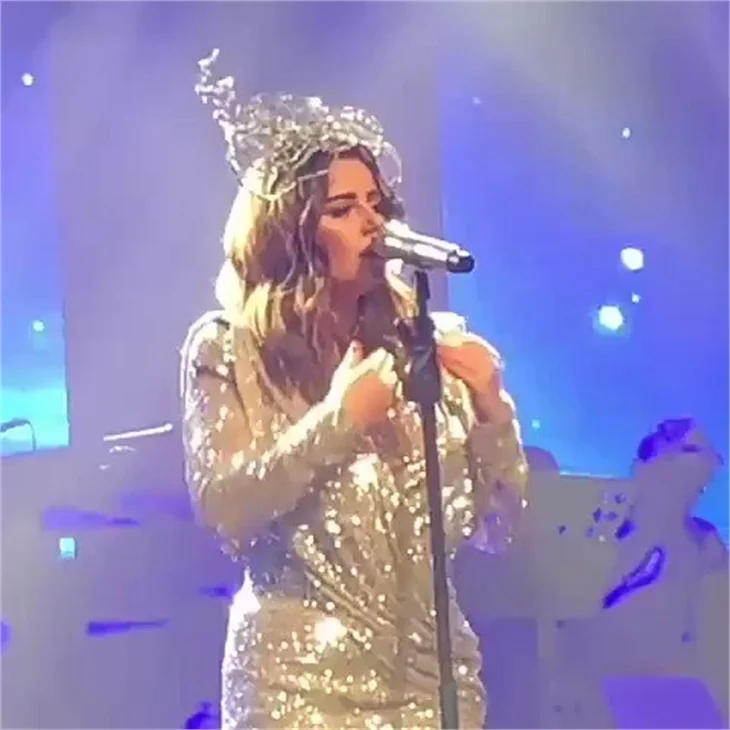 Merve Özbey, Bostancı'yı ısıttı!
