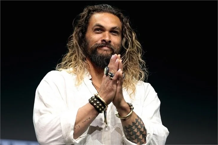 Jason Momoa yeni imajıyla hayal kırıklığına uğrattı!