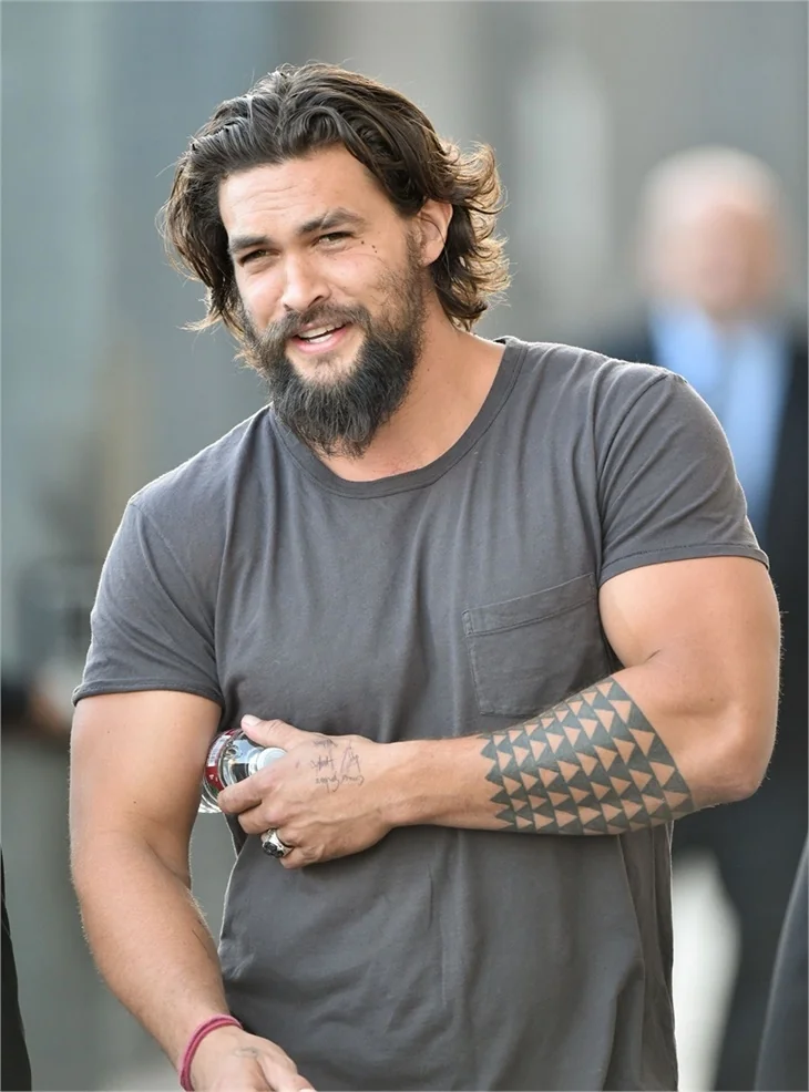 Jason Momoa yeni imajıyla hayal kırıklığına uğrattı!