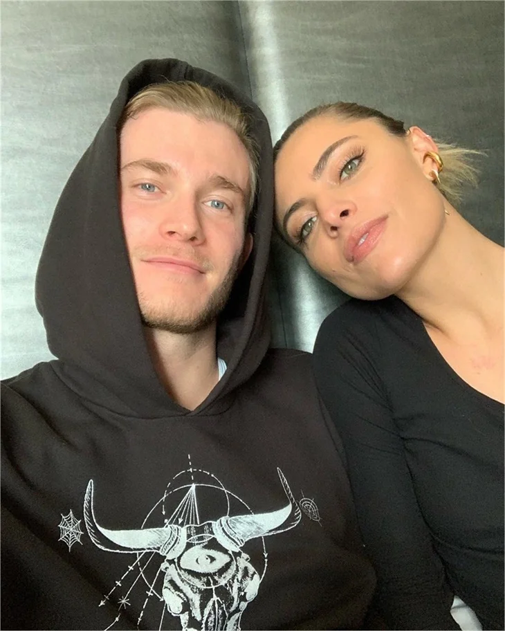 Loris Karius'un sevgilisi Sophia Thomalla'dan büyük fedakarlık!