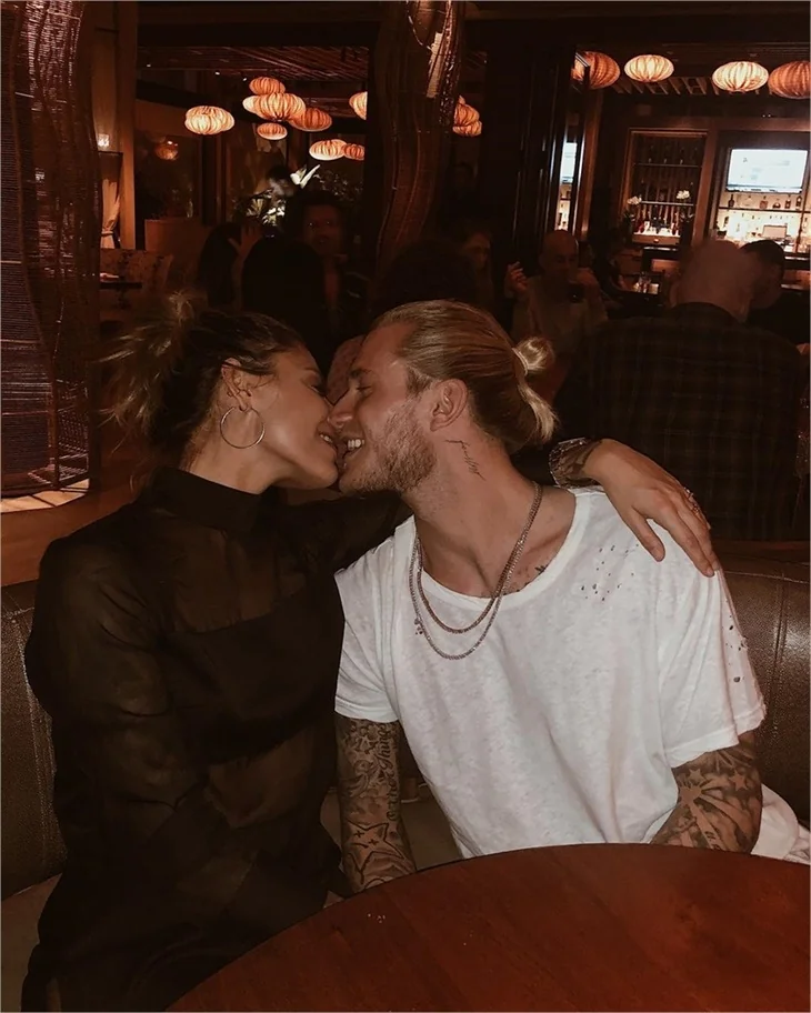 Loris Karius'un sevgilisi Sophia Thomalla'dan büyük fedakarlık!