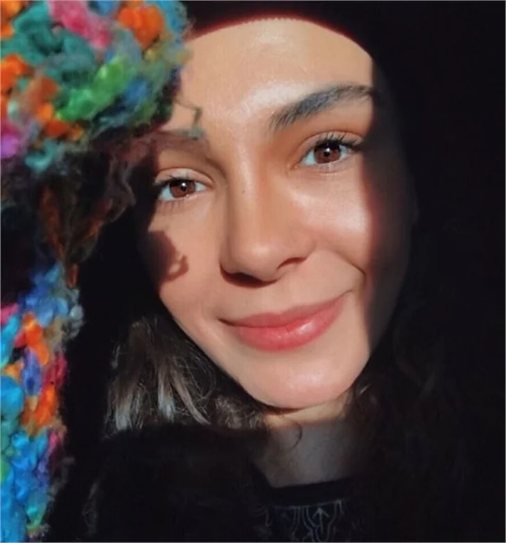 Hercai'nin yıldız oyuncusu Ebru Şahin gönülleri fethetti!