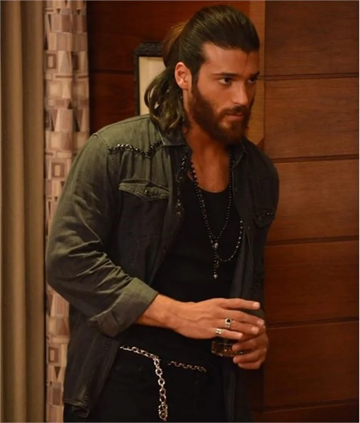 Can Yaman'ı üzen durum!