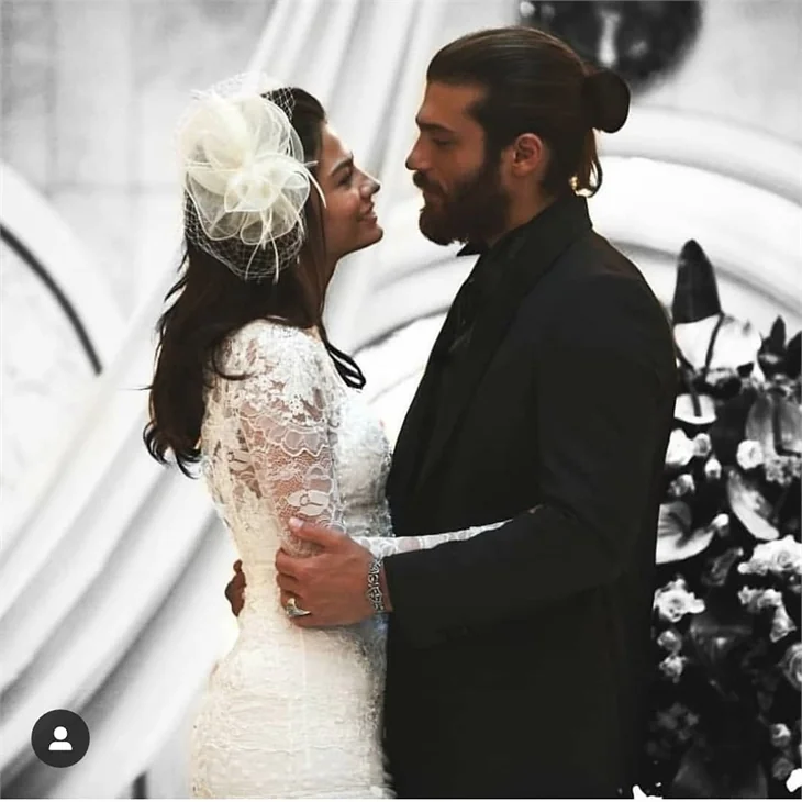 Can Yaman kafaları karıştırdı!