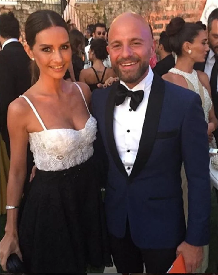 İzzet Özilhan'dan Yasemin Özilhan'a uyarı!
