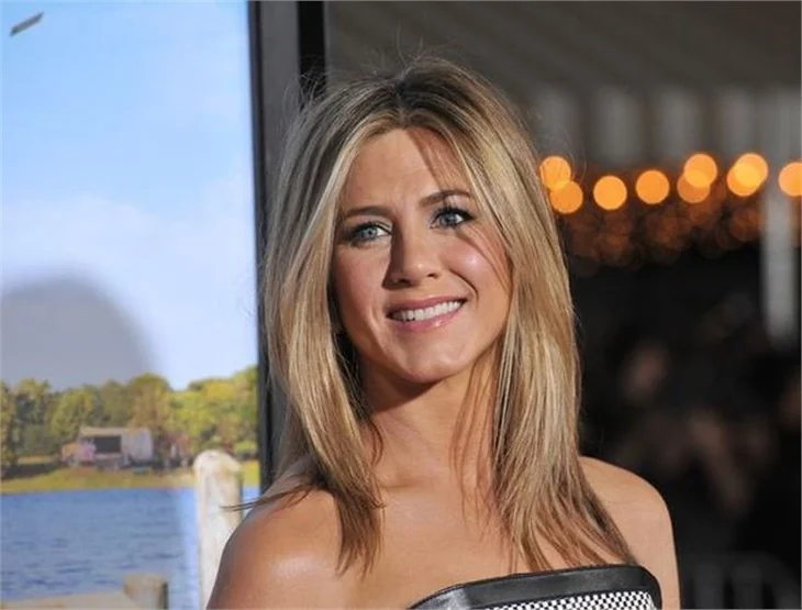 Aşk iddialarına bir açıklama da Jennifer Aniston'dan!