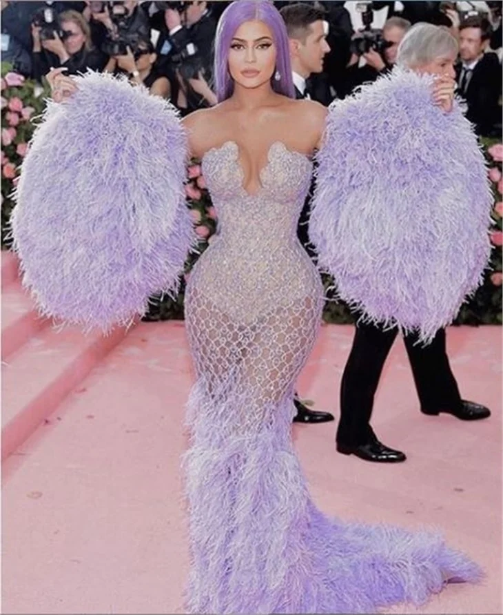 Kylie Jenner'a 420 bin TL'lik hediye!