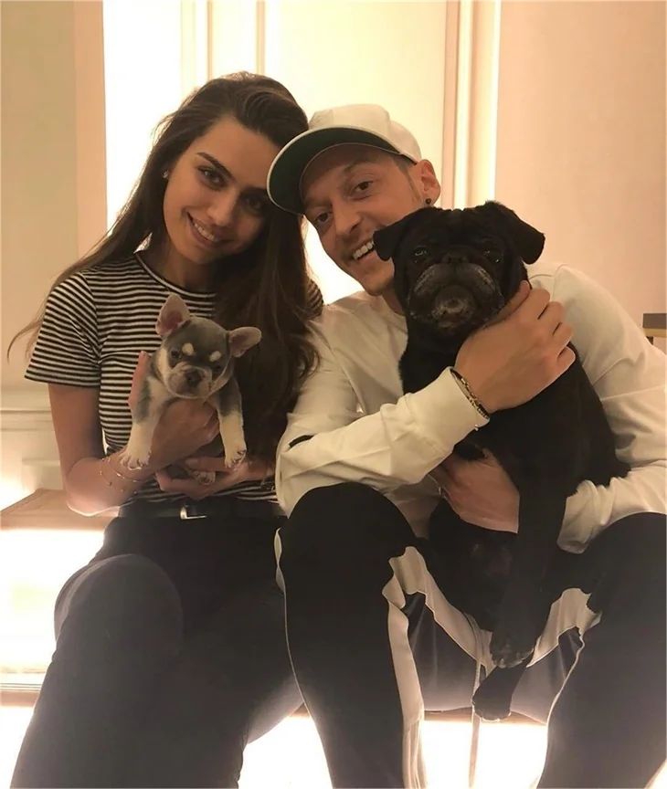 Mesut Özil ile Amine Gülşe'nin balayı rotası belli oldu!