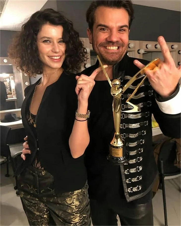 Beren Saat'in ardından Kenan Doğulu da taşınıyor!