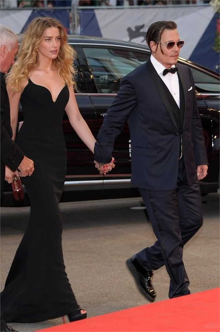 Johnny Depp'ten eski eşi Amber Heard'e tazminat davası!