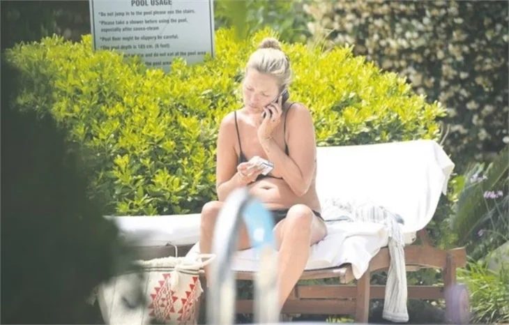 Kate Moss kural bozmadı, soluğu Bodrum'da aldı!