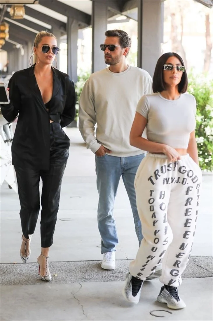 Kim Kardashian'ın yeni imajı hayranlarını şoke etti!