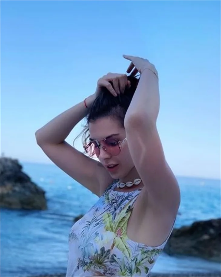 Hatice Şendil'in Yunanistan tatili!