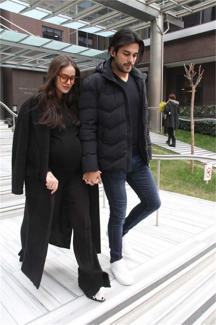 Burak Özçivit ve Fahriye Evcen'den bir ilk!