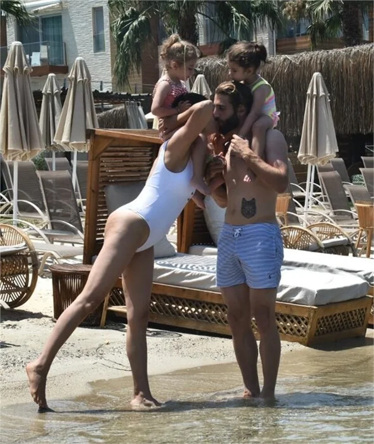 Ebru Şancı ile Alpaslan Öztürk Bodrum tatilinde!