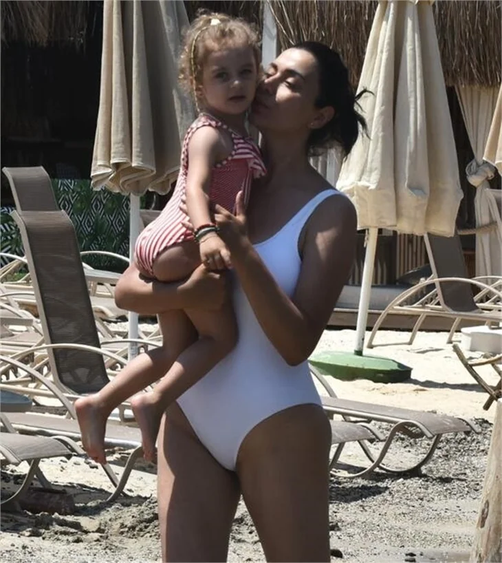Ebru Şancı ile Alpaslan Öztürk Bodrum tatilinde!