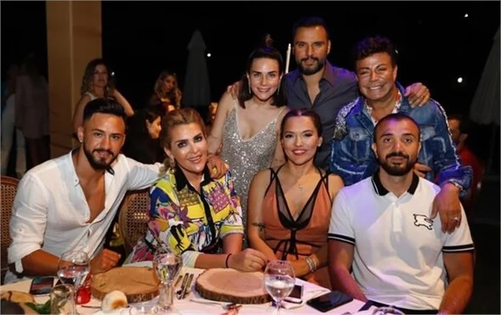 Buse Varol'dan eşi Alişan'a sürpriz doğum günü partisi!