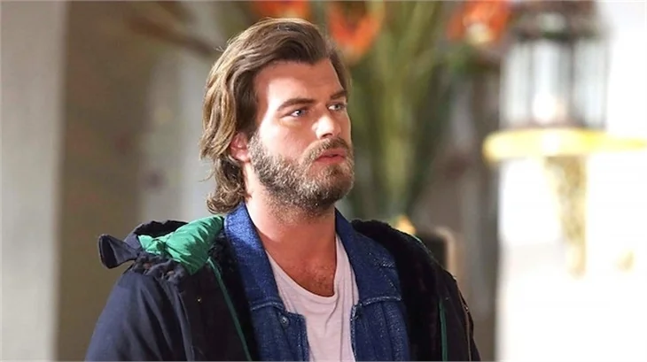 Kıvanç Tatlıtuğ hastaneye kaldırıldı! Sağlık durumu nasıl?