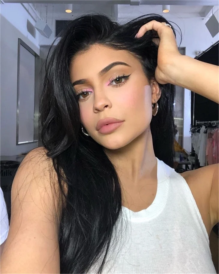 Kylie Jenner makyajsız haliyle şoke etti!