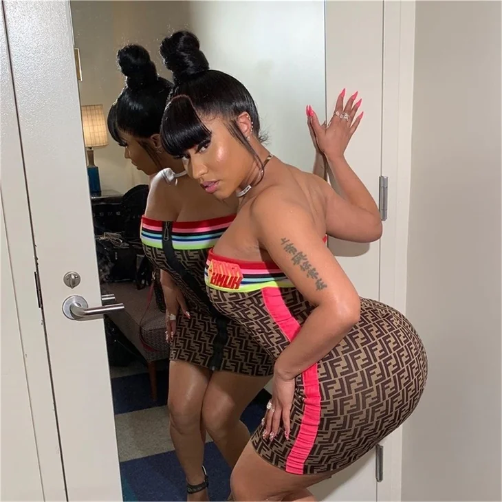 Nicki Minaj çarşafa girdi!