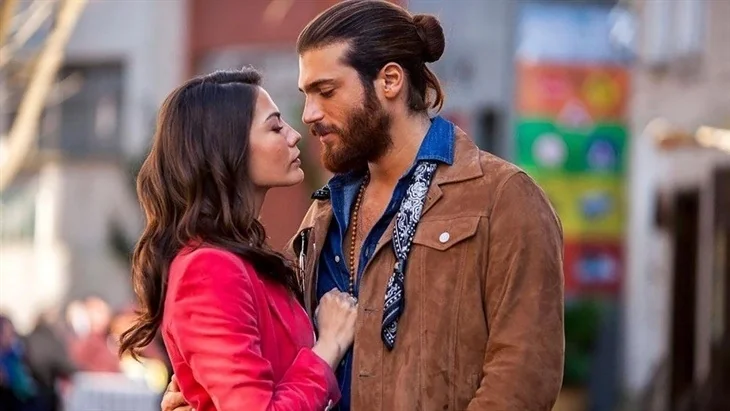 Demet Özdemir ile Can Yaman hakkında şoke eden iddia!