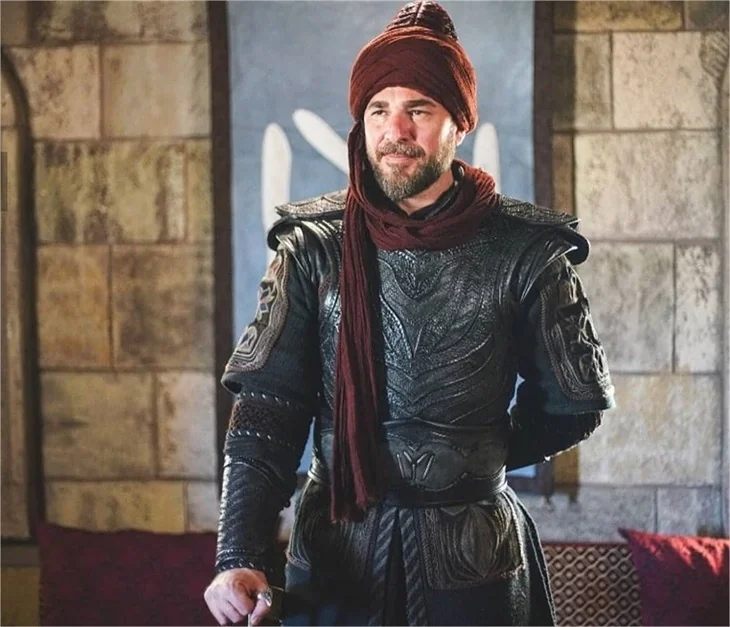 Diriliş Ertuğrul'dan ayrılan Engin Altan Düzyatan'ın yeni dizisi belli oldu!