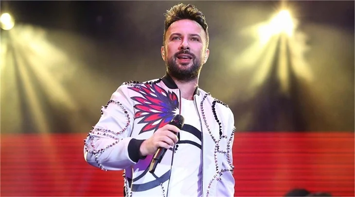Sesini kaybetme korkusuyla depresyona mı girdi? Tarkan'ın zor günleri!