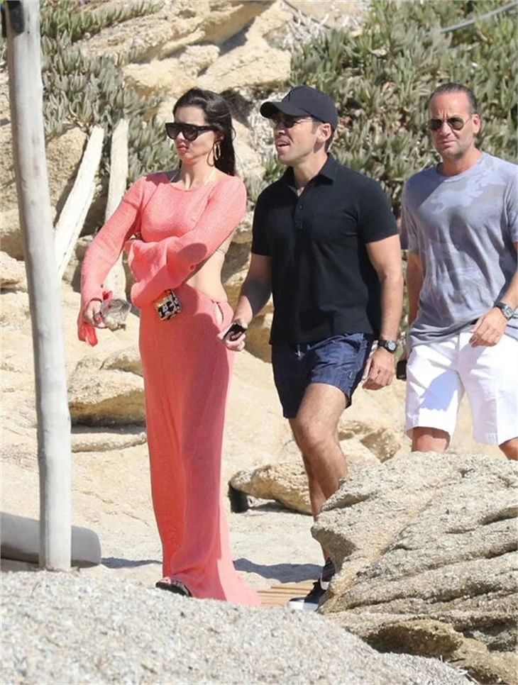 Adriana Lima'ya şok! Yeni sevgilisi Emir Uyar'ın annesi...