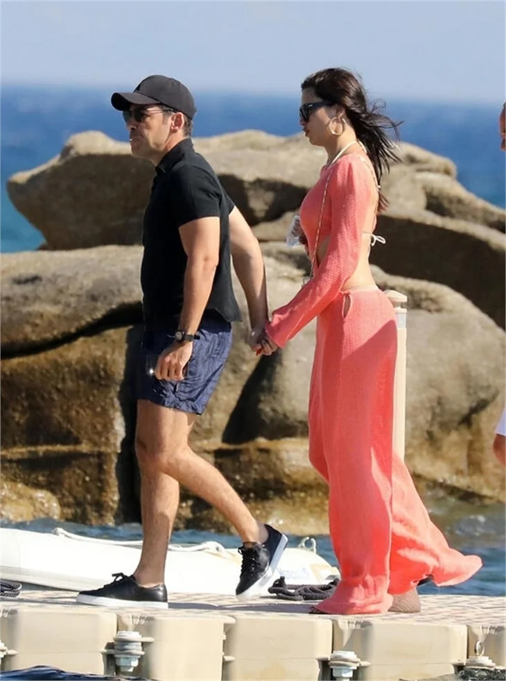 Adriana Lima'ya şok! Yeni sevgilisi Emir Uyar'ın annesi...