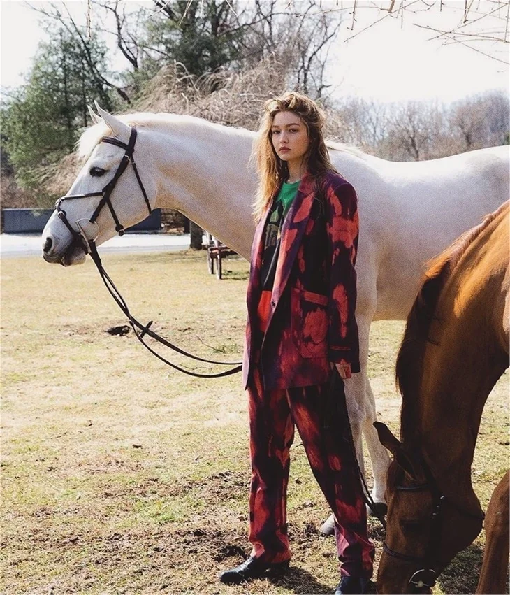 Gigi Hadid: "Kariyerimle ilgili verdiğim en büyük karar..."